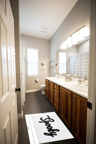 TRUEDAYS Halloween Bath Mat Cute Spooky White Black Bathroom Decor Rug Non Slip, Spooky Shower Rugs for Bathroom, Bedroom, Living Home Decoration in Wooden and Grey Bathroom