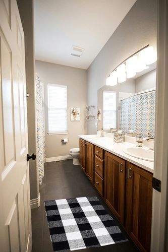 Buffalo Plaid Rugs for Living Room 24x36 inch-Black White, Kitchen Rugs,Entry Way Rugs, Door Rugs, Area Rugs,Farmhouse Bath Room Rugs,Buffalo Check Rugs,Woven Rag Rugs,2x3 Rugs,Revirsible Rugs Cotton in Wooden and Grey Bathroom