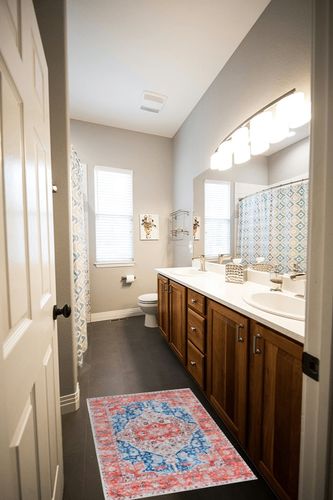 Auemtyn Area Rug 2x3 Entryway Rug,Washable Rug with Non Skid Backing,Ultra-Thin Medallion Distressed Non-Shedding Soft Indoor Door Mat,Stain-Resistant Small Rug for Entryway Kitchen Bedroom(2'x3',Red) in Wooden and Grey Bathroom