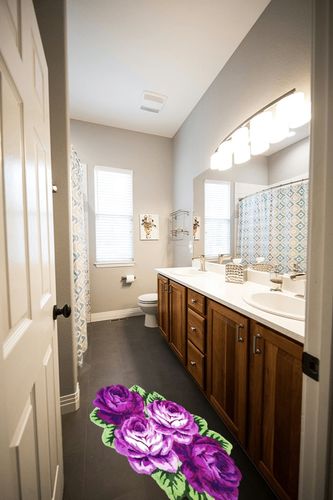 UKELER Floral Rose Bathroom Rugs Shaggy Purple Flower Area Rugs for Girls Bedroom Non Slip Absorbent Toilet Rug Bath Mat for Bathroom 43.3''x27.5'' in Wooden and Grey Bathroom