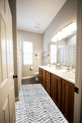 nuLOOM Rosanne Transitional Striped Runner Rug, 2' 8" x 8', Blue in Wooden and Grey Bathroom