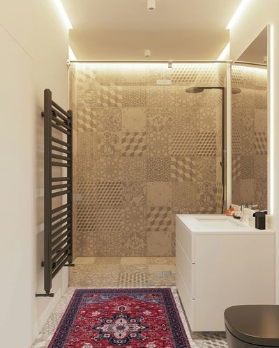 SAFAVIEH Serapi Collection Area Rug - 3'3" x 5', Red & Navy, Machine Washable & Slip Resistant, Boho Chic Design, Ideal for High Traffic Areas in Living Room, Bedroom, Dining (SEP560Q-3) in White Tiled Bathroom
