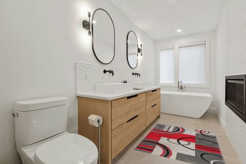 Well Woven Echo Shapes & Circles Red/Grey Modern Geometric Comfy Casual Hand Carved Area Rug 4x5 4x6 (3'11" x 5'3") Easy Clean Stain Fade Resistant Abstract Contemporary Thick Soft Plush Living Room in Scandinavian Neutral bathroom