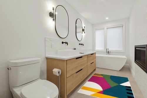SAFAVIEH Hollywood Collection Accent Rug - 4' x 6', Peacock Blue & Fuchsia, Mid-Century Modern Design, Non-Shedding & Easy Care, Ideal for High Traffic Areas in Foyer, Living Room, Bedroom (HLW706C) in Scandinavian Neutral bathroom