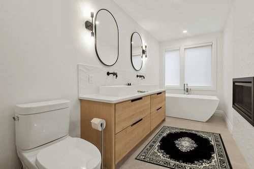 Unique Loom Reza Collection Traditional Persian Style Area Rug, 4 x 6 ft, Black/Beige in Scandinavian Neutral bathroom