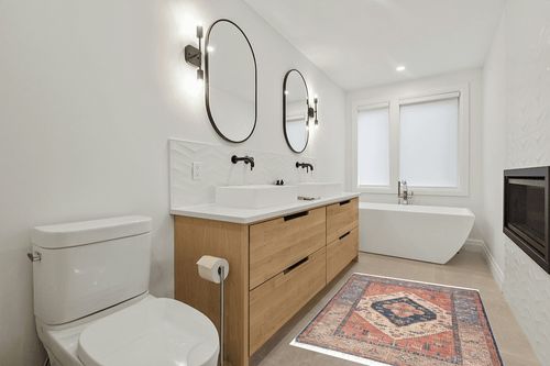 nuLOOM Diandra Persian Medallion Tasseled Area Rug, 4x6, Multi in Scandinavian Neutral bathroom