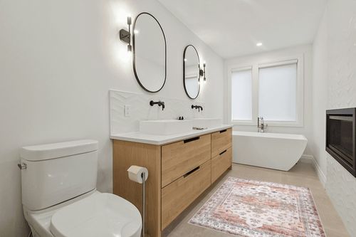 nuLOOM Banks Vintage Machine Washable Area Rug, 4' x 6', Beige in Scandinavian Neutral bathroom