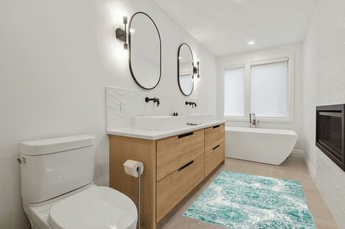 Unique Loom Sofia Collection Area Rug - Grand (4' 1" x 6' 1" Rectangle, Turquoise/ Ivory) in Scandinavian Neutral bathroom