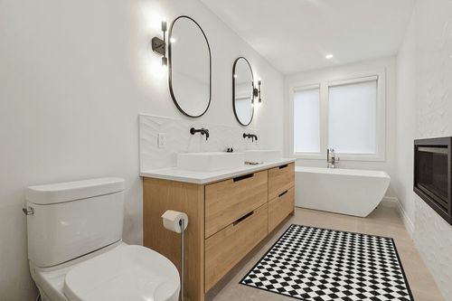 nuLOOM Myka Checkered Indoor/Outdoor Area Rug, 4x6, Black and White in Scandinavian Neutral bathroom