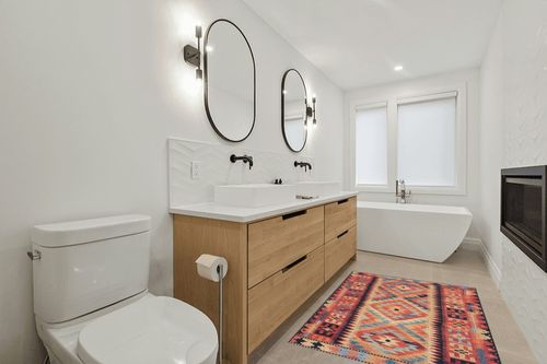 Unique Loom Outdoor Tribal Collection Area Rug - Tortuguero (4' x 6' Rectangle, Multi/Blue) in Scandinavian Neutral bathroom
