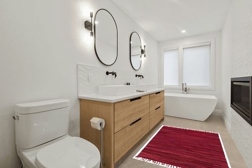 Unique Loom Chindi Cotton Collection Soft Hand Woven Natural Fiber Striped Area Rug, 4 ft x 6 ft, Red/Purple in Scandinavian Neutral bathroom