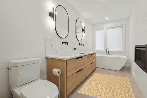 Unique Loom Outdoor Collection Area Rug - Costa Rica (4' 1' x 6' 1' Rectangle, Yellow Ivory/ Ivory) in Scandinavian Neutral bathroom