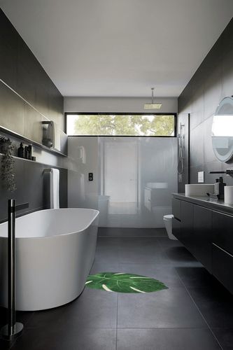 HAOCOO Area Rugs 2'x3' Leaves Velveteen Green Bath Mat Non-Slip Soft Bathroom Rugs Luxury Microfiber Bath Rug Machine Washable Door Carpet for Doormats Tub Shower Christmas Decor in Black Modern Bathroom