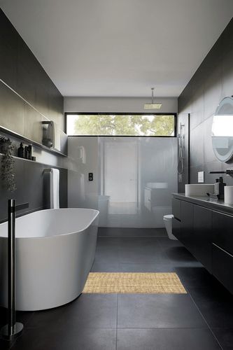 Natural Contemporary Reversible Living Room Area Rug in Black Modern Bathroom