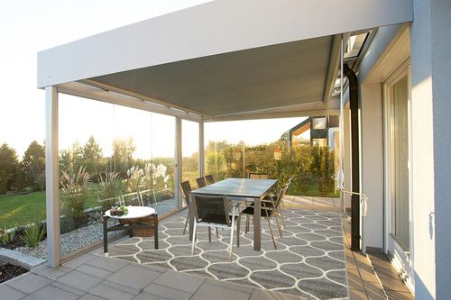 Unique Loom Trellis Frieze Collection Area Rug - Rounded (8' x 10', Light Gray/ Ivory) in Silver and Grey Outdoor Patio