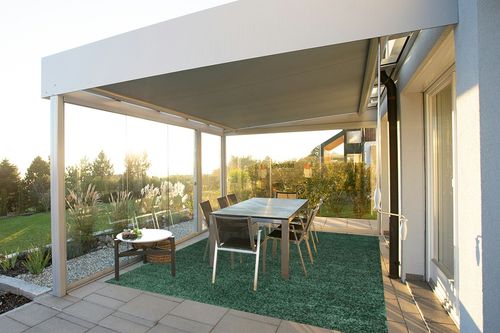 JONATHAN Y SEU100L-8 Haze Solid Low-Pile Indoor Area-Rug Casual Contemporary Solid Traditional Easy-Cleaning Bedroom Kitchen Living Room Non Shedding, 8 ft x 10 ft, Emerald in Silver and Grey Outdoor Patio