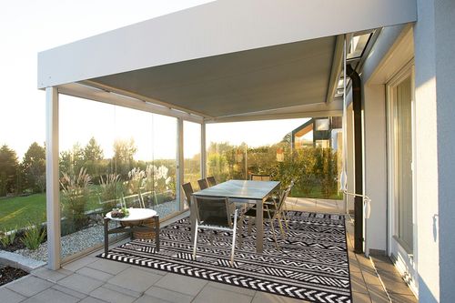 HOMEGNOME Indoor Outdoor Distressed Bohemian Area Rug (8'x10', Black) in Silver and Grey Outdoor Patio