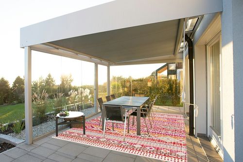 SAFAVIEH Montage Collection 8' x 10' Red / Fuchsia MTG271Q Boho Indoor/ Outdoor Non-Shedding Easy scrubbing Patio Backyard Porch Deck Mudroom Area-Rug in Silver and Grey Outdoor Patio