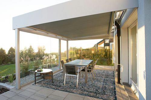 SAFAVIEH Valencia Collection Area Rug - 8' x 10', Blue, Vintage Oriental Design, Non-Shedding & Easy Care, Ideal for High Traffic Areas in Living Room, Bedroom (VAL570M) in Silver and Grey Outdoor Patio