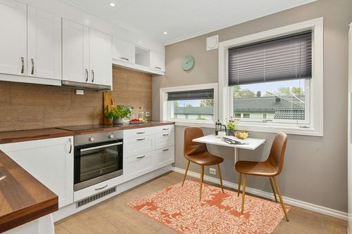 Safavieh Martha Stewart Msr4125A 4'0" x 5'7" Terracotta / Beige Area Rug in Wood and White Small Kitchen