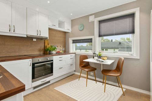 LUXE WEAVERS Modern Geometric Cream 4x5 Area Rug, High Low Texture Carpet in Wood and White Small Kitchen