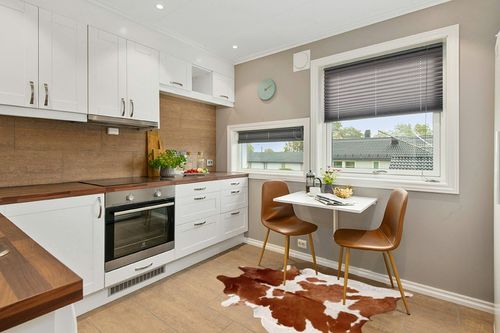 Brown and White Cowhide Rug Natural Cow Skin Cow Hide Leather Area Rug Hair On, Small 5 ft X 4 ft Premium Brown White Shed Free Natural Hide in Wood and White Small Kitchen