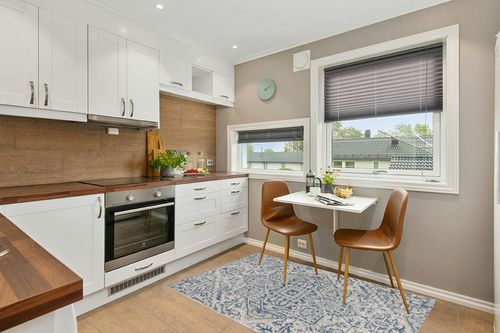 JONATHAN Y Estrella Bohemian Medallion Textured Weave Indoor/Outdoor Navy/Gray 4 ft. x 6 ft. Area-Rug, Coastal,Easy-Cleaning,HighTraffic,LivingRoom,Backyard, Non Shedding (SMB105B-4) in Wood and White Small Kitchen