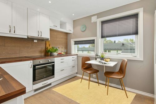 JONATHAN Y SEU100B-4 Haze Solid Low-Pile Indoor Area-Rug Casual Contemporary Solid Traditional Easy-Cleaning Bedroom Kitchen Living Room Non Shedding, 4 ft x 6 ft, Mustard in Wood and White Small Kitchen