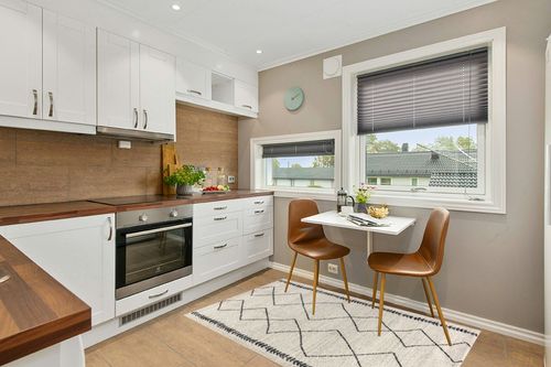 JONATHAN Y MOH203A-4 Zaina Moroccan Beni Souk Indoor Farmhouse Area-Rug Bohemian Minimalistic Geometric Easy-Cleaning Bedroom Kitchen Living Room Non Shedding, 4 X 6, Cream,Black in Wood and White Small Kitchen