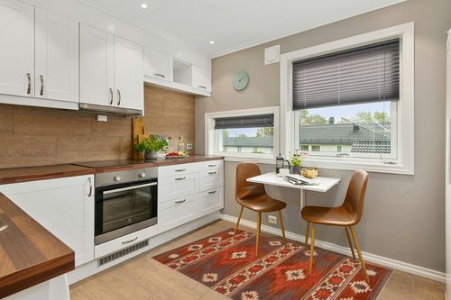 Safavieh Kilim Collection Accent Rug - 4' x 6', Brown & Dark Grey, Handmade Tribal Southwestern Boho Rustic Wool, Ideal for High Traffic Areas in Entryway, Living Room, Bedroom (KLM331T) in Wood and White Small Kitchen