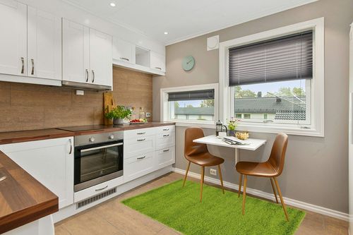 Unique Loom Solid Shag Collection Area Rug (4' 1" x 6' 1" Rectangle, Grass Green) in Wood and White Small Kitchen