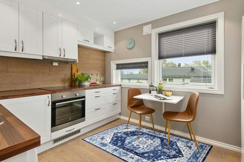 COZYLOOM Vintage Rug 4x6 Medallion Area Rug Faux Wool Soft Rug Indoor Plush Low Pile Floor Cover Boho Floral Distressed Carpet Washable Rug for Living Room Bedroom Foldable Thin Rug Blue in Wood and White Small Kitchen