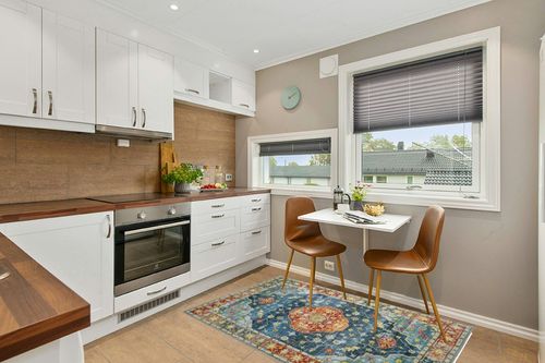 COZYLOOM Area Rug Medallion Distressed Rug 4x6 Floral Print Oriental Rug Foldable Thin Chenille Floor Cover Non-Slip Washable Rug for Living Room Bedroom Dorm Home Office Decor Blue/Red in Wood and White Small Kitchen