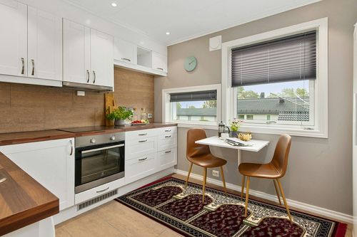 Modefa Turkish Islamic Prayer Rug - Multi Person Janamaz Sajada for Family or Mosque - Large Gathering & Group Praying Carpet - Wide Plush Velvet Praying Mat (Long 4 Person Red/Green) in Wood and White Small Kitchen