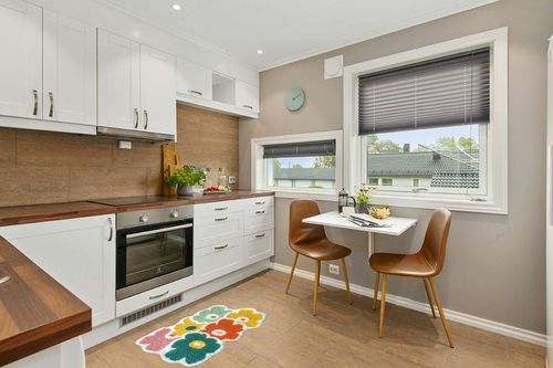 Bath Mat, Colorful Flower Bathroom Rugs Mat with Soft Superfine Fiber, High Absorbent Non Slip Durable Bedroom Mats, Machine Washable Door Mats for Bathtub Shower Living Room 20 x 31inch (50x80cm) in Wood and White Small Kitchen