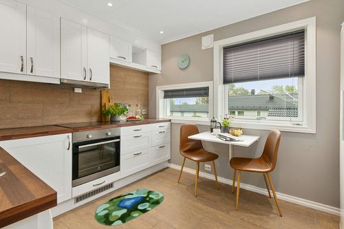 HelloTree Green Moss Shag Bathroom Rugs Oval Bath Mats for Bathroom Decor Soft Non-Slip Washable Indoor Shower Mat Doormat 20"x32" in Wood and White Small Kitchen