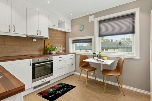 Area Rug, Leopard Red Green Christmas Tree Area Rug, Living Room Rugs, Area Rugs for Bedroom Decor&Living Room Decor, Carpet 2x3ft Bedroom Rug, Rugs for Living Room in Wood and White Small Kitchen