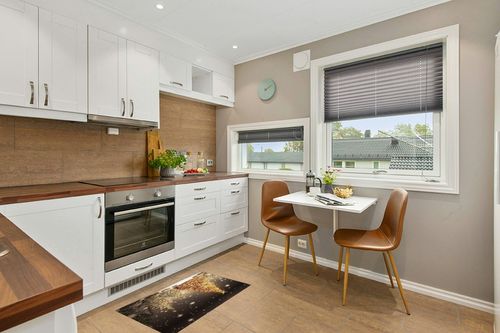 Area Rugs Non-Slip Washable Rug Beautiful Landscape of Christmas Indoor Rug Rubber Backing Floor Mats Home Decor Carpet for Living Room Dining Room Non Shedding 2x3 Ft in Wood and White Small Kitchen