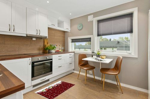 Area Rug, Winter Snowflake Red Buffalo Plaid Christmas Snowman Rug, 2x3 Feet Rugs for Living Room Bedroom Kids Room Kids Room Nursery Classroom, Non-Slip Comrft Carpet Washable Rug in Wood and White Small Kitchen