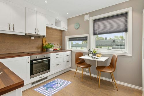 Shag Door Mats Bath Rugs Summer Hydrangea in Vase Gingham Check,Soft Fluffy Doormats Non Slip Carpet Floral Purple White Plaid,Shaggy Fuzzy Area Throw Rug for Kitchen/Bathroom/Bedroom 20x31.5In in Wood and White Small Kitchen