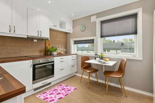 Cute Love Pink Ladybird Bathroom Rugs Fluffy Absorbent Bath Mat Machine Washable Soft Microfiber Shaggy Kitchen Mat Non Slip Carpet Runner for Kitchen Entryway Laundry Room Decor in Wood and White Small Kitchen