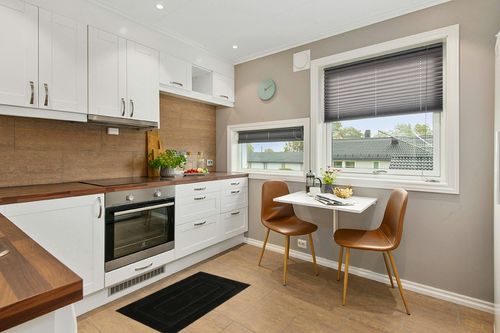 GRANNY SAYS Black Bathroom Rug, Non Slip Bath Mats for Bathroom, Super Soft and Water Absorbent, Microfiber Bath Rugs, Machine Wash Dry, Bathroom Rugs for Bathroom Floor, Tub and Shower, 20 x32 in Wood and White Small Kitchen