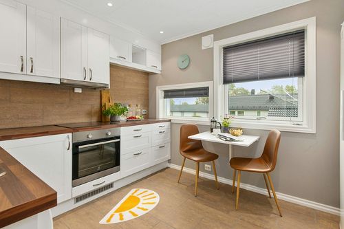 Bathroom Rugs Mat Half Circle - Cute Sun Fun White Yellow Boho Bath Mats Non Slip, Soft Absorbent Microfiber Bohemian Rug, Semi Round Machine Washable Rubber Rugs for Floor Bedroom Toilet Door Bathmat in Wood and White Small Kitchen