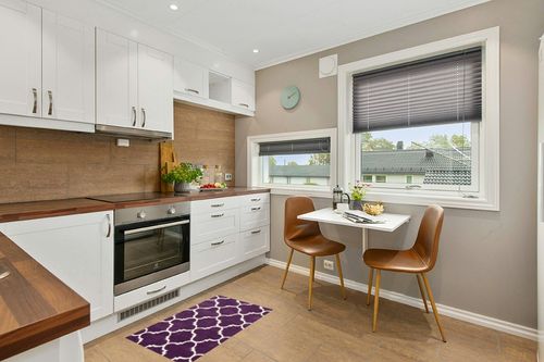 SAFAVIEH Chatham Collection Accent Rug - 2' x 3', Purple & Ivory, Handmade Quatrefoil Trellis Wool, Ideal for High Traffic Areas in Entryway, Living Room, Bedroom (CHT717F) in Wood and White Small Kitchen