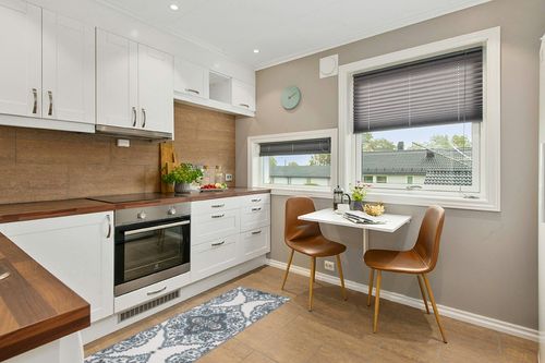 Machine Washable Modern Moroccan Design Non-Slip Rubberback 2x5 Traditional Runner Rug for Hallway, Kitchen, Bedroom, Entryway, 20" x 59", Off-White in Wood and White Small Kitchen