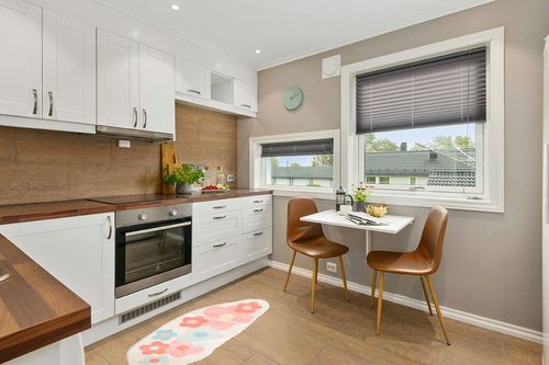 Bedroom Rugs, Cute Colorful Flower Bedside Decor Mat with Microfiber, Soft Comfortable Short Plush Living Room Mat, Non-Slip Durable Floor Mat for Bedroom Bedside Living Room 17.7x47.2IN (45x120cm) in Wood and White Small Kitchen