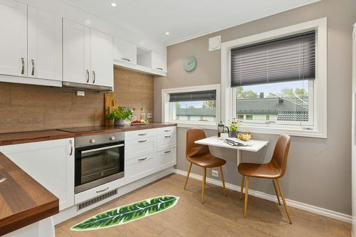 COLORPAPA Bathroom Runner Rug Green Leaf Cute Bath Mat Non-Slip Long Boho Runner Rug Soft Absorbent Washable Carpet for Bedroom Kitchen Bathtub Doormat Decor 20"x47" in Wood and White Small Kitchen