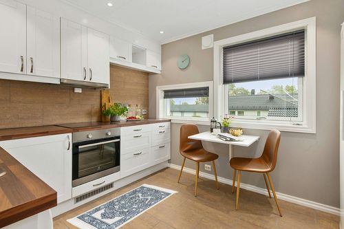 SAQENZA Velvet Prayer Rug - Soft Plush Turkish Janamaz Sajada Carpet for Men and Women, Prayer Mat Thick, Muslim Gifts, Ramadan Gifts (Turqoise White) in Wood and White Small Kitchen