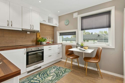 nuLOOM Cali Abstract Leaves Area Rug in Wood and White Small Kitchen