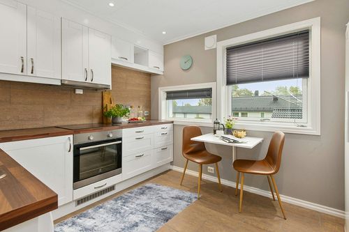 Gray/Blue Abstract & Modern Super Soft, Non-Slip, Easy to Clean, Fade Resistant Area Rug in Wood and White Small Kitchen